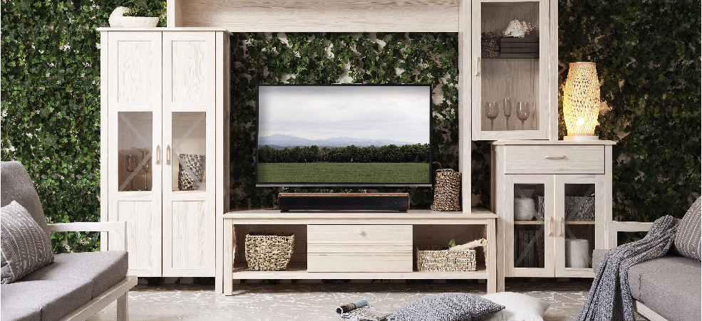 Multimedia Soundbar for Home Entertainment